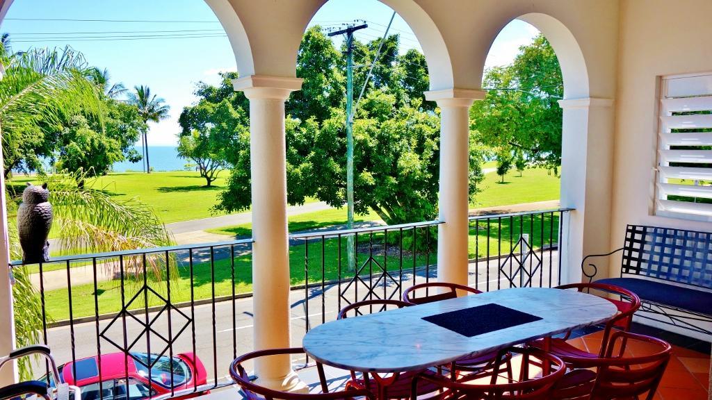 Floriana Villas Cairns Exterior foto